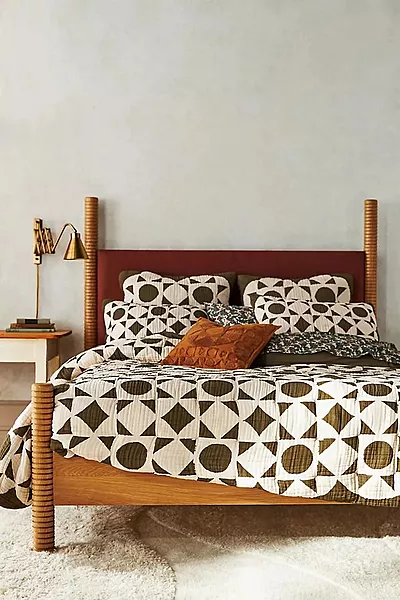Blanket + 4 Pillow Covers, White & Green, Moroccon