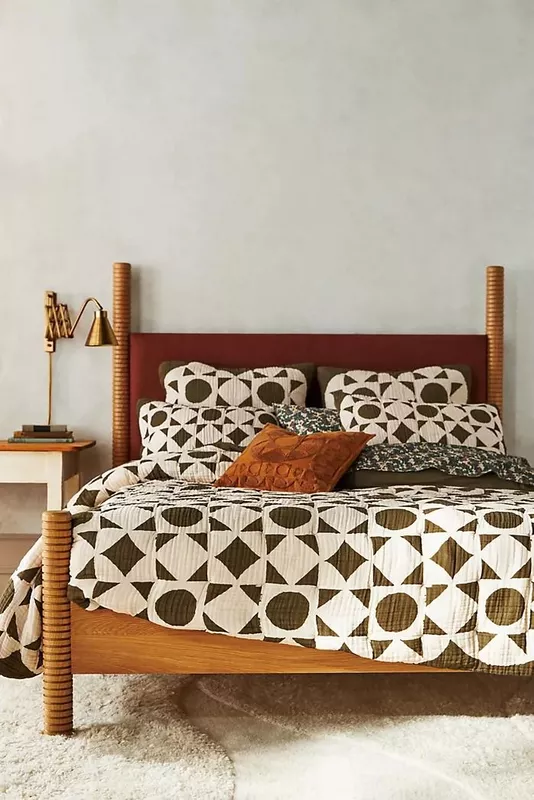 Blanket + 4 Pillow Covers, White & Green, Moroccon